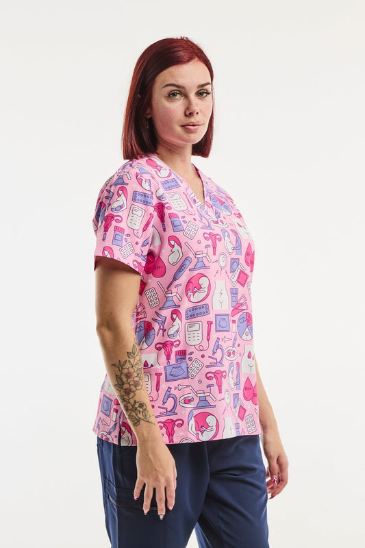 Medizinische Stretch-Tunika – Damen – Rosa mit Gynäkologie-Motiven
