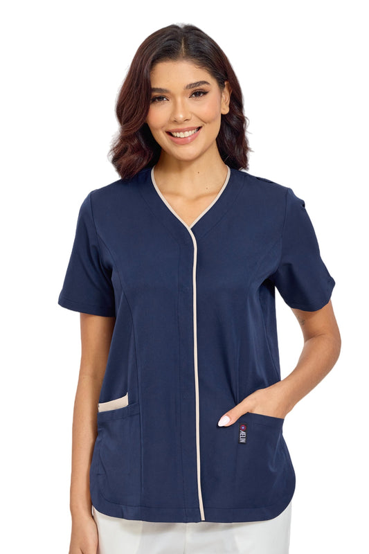 Medizinische Bluse Damen Serena – Marineblau – Dehnbar & Ultraweich